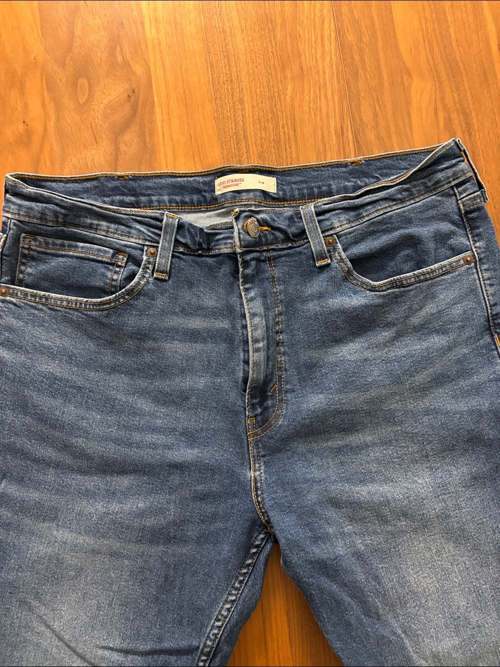 Signature by Levi Strauss & Co. men's jeans 38x30 Slim. Popular and classic - Picture 5 of 7